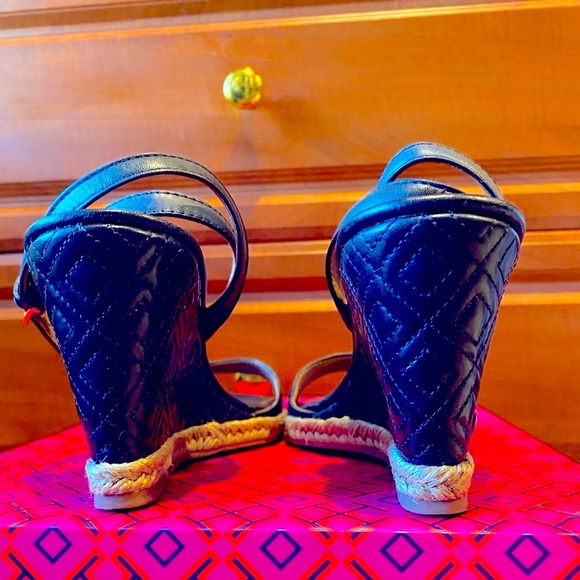 Tory Burch Marion Quilted Black Wedge - Picture 2 of 5